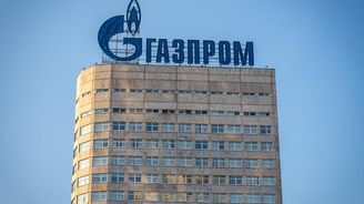 Gazprom zastavuje dodávky plynu na Ukrajinu. Té má pomoci Polsko