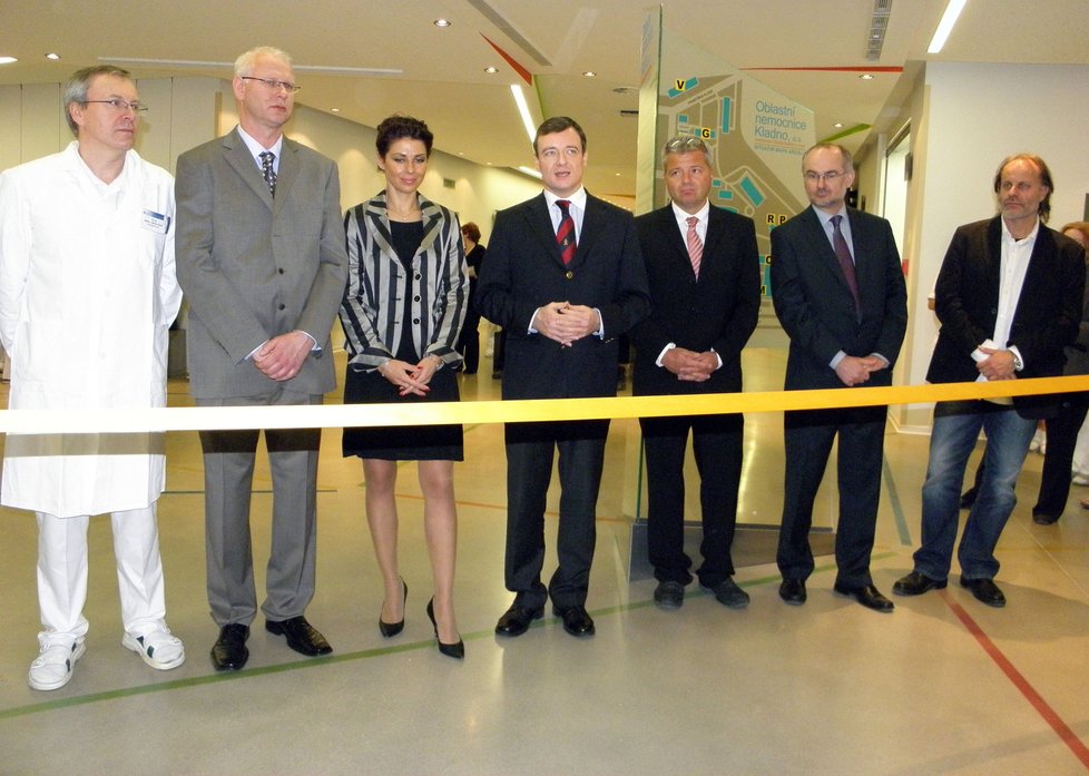 Centrum akutní medicíny v Kladně bylo slavnostně otevřeno v březnu 2011.