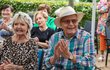 Módní přehlídka seniorů v domově RoSa v pražských Kobylisích. Nesla se v duchu přírodních motivů inspirovaných džunglí. (27. červenec 2023)