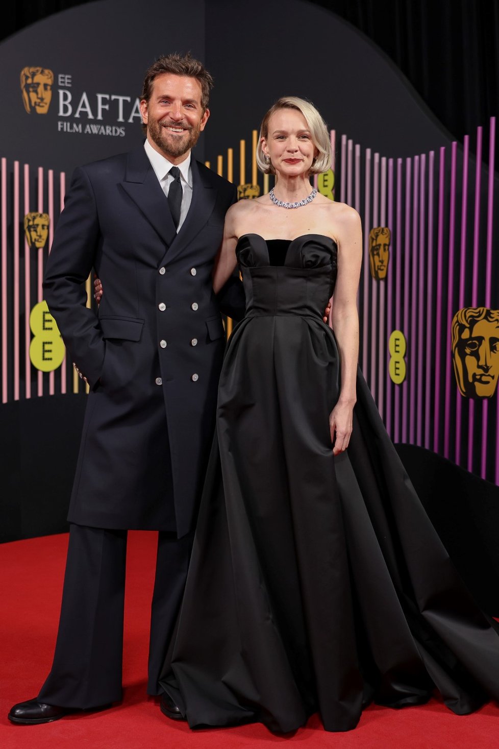 Ceny BAFTA 2024: Bradley Cooper a Carey Mulligan