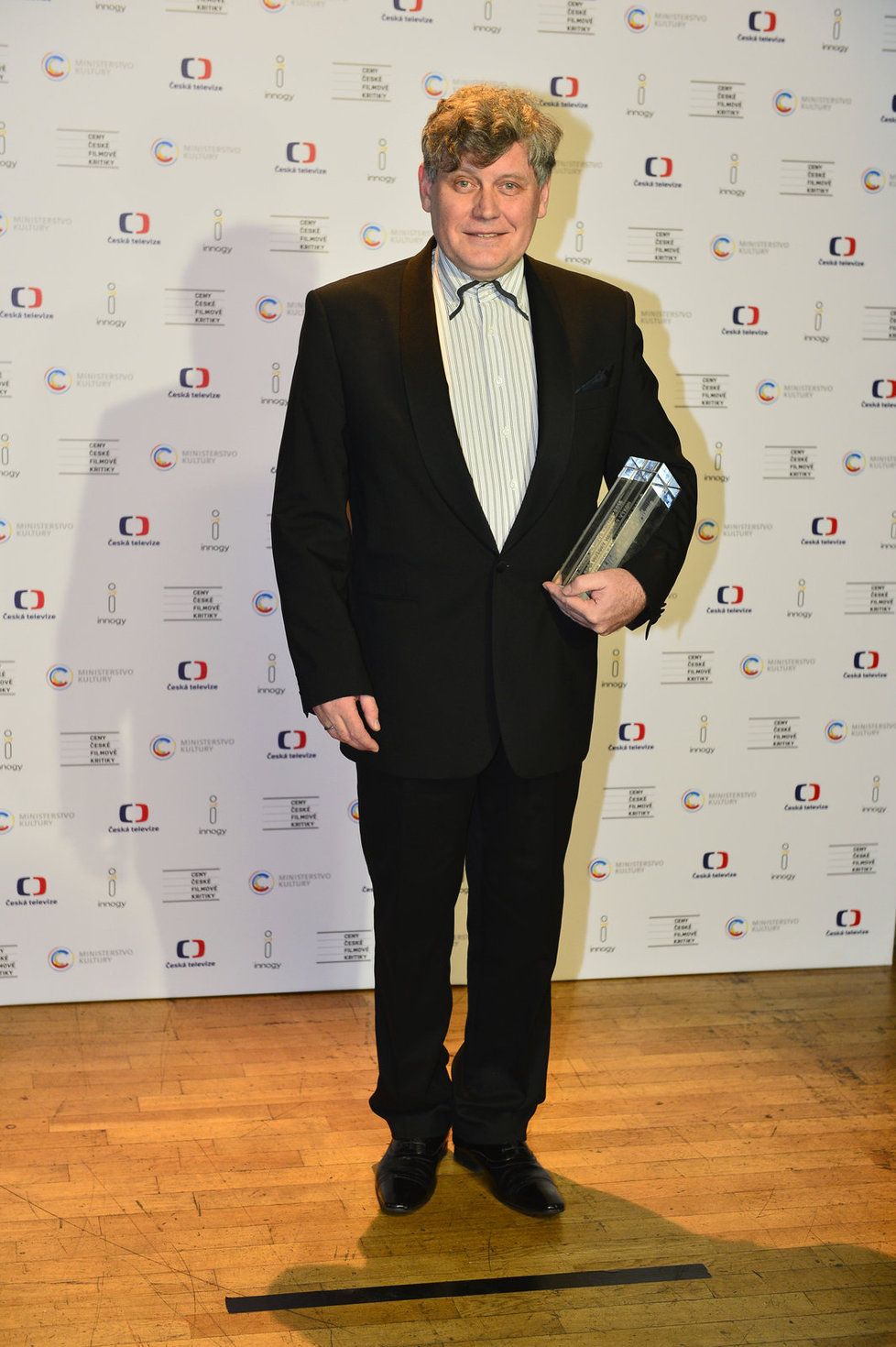Miroslav Hanuš získal za roli ve filmu Nikdy nejsme sami cenu Nejlepší herec roku.