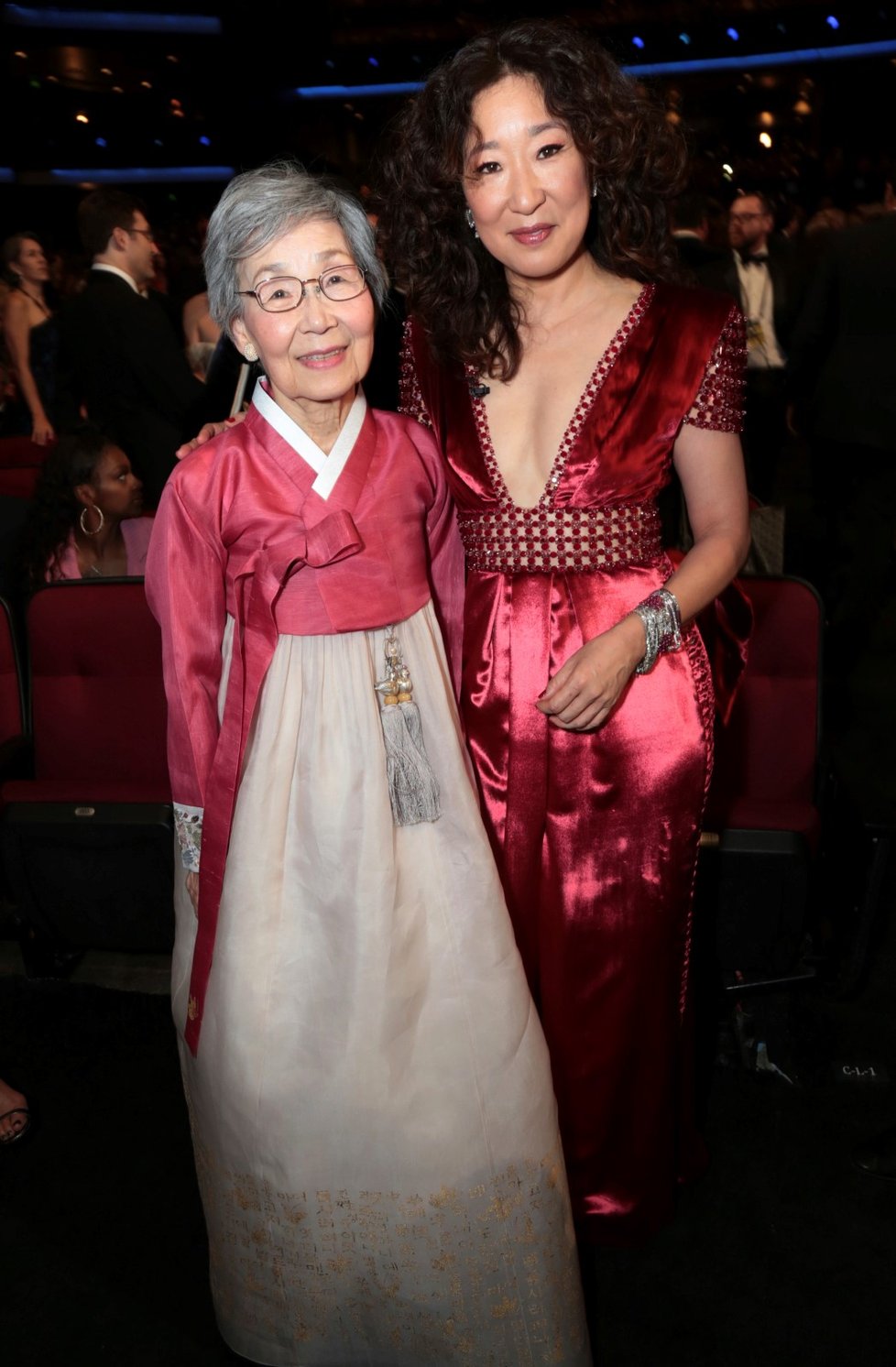 Ceny Emmy 2018: Sandra Oh s maminkou Young-Nam Oh