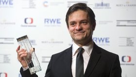 Cenu RWE pro objev roku získal Jiří Mádl coby debutující režisér a scenárista za film Pojedeme k moři.