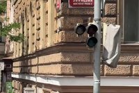 Obří výpadek proudu v Česku: Rakušan svolal krizový štáb, případ řeší kybernetický úřad!