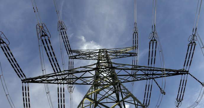Poruchy v hlavní elektrické síti mohou způsobit blackout. (Ilustrační foto)