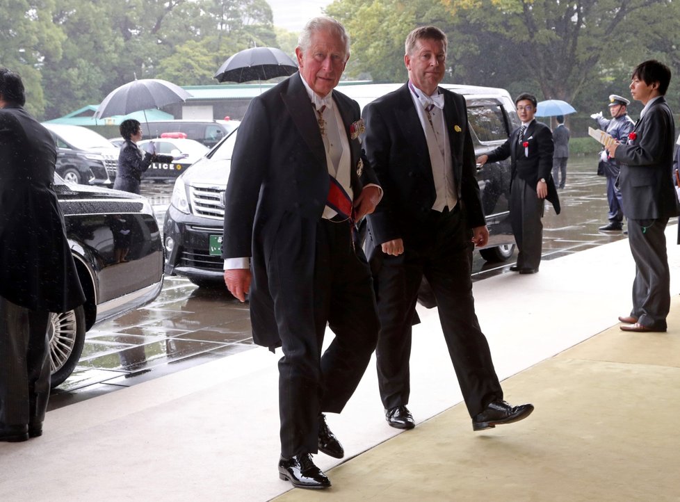 Na Ceremoniál k uvedení císaře Naruhita na trůn dorazil i britský prince Charles (22.10.2019).