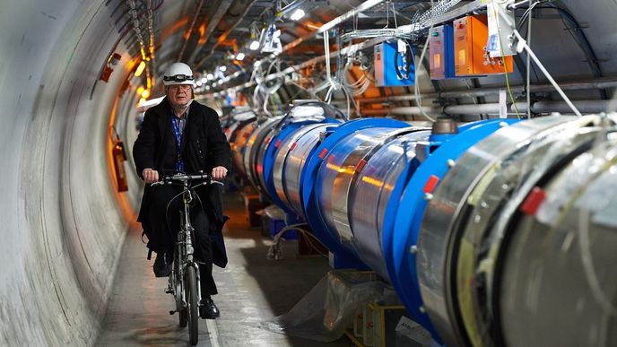 Evropský Velký hadronový urychlovač, čínský bude údajně 7 krát silnější