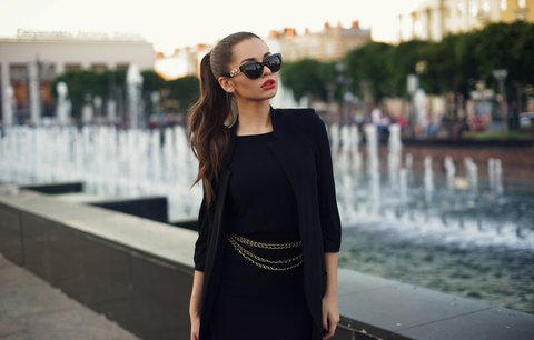 Milujeme černou barvu! 5 způsobů, jak ji nosit a nevypadat nudně