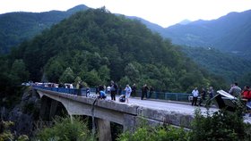 Most nedaleko černohorského kláštera Morača: Došlo zde k tragické nehodě autobusu