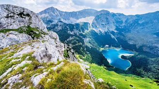 Jezera, řeky a zelené vrcholy aneb Toulky kouzelnou přírodou Černé Hory Jezera, řeky a zelené vrcholy aneb Toulky kouzelnou přírodou Černé Hory