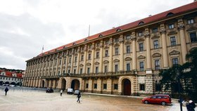 Palác slouží jako hlavní úřad diplomacie od vzniku Československa v roce 1918