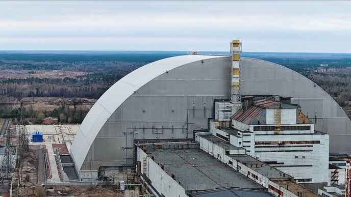 Úroveň radioaktivity v Černobylu je abnormální, řekl šéf Mezinárodní agentury pro atomovou energii (MAAE) Rafael Grossi