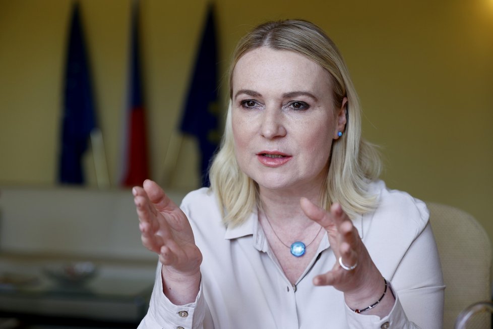 Ministryně obrany Jana Černochová (ODS) v rozhovoru pro Blesk (20.5.2022)