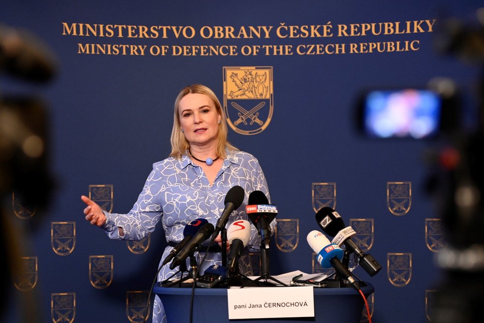 Ministryně obrany Jana Černochová (ODS)