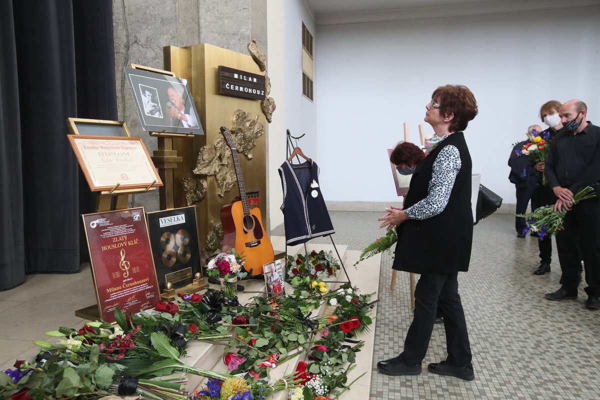 Pohřeb Milana Černohouze - Marie Tomsová