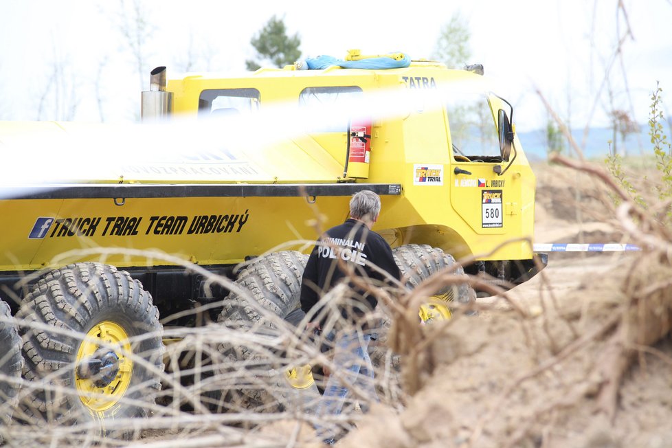 Během mistrovství ČR nákladních vozidel v extrémním terénu, tzv. Truck Trial v Černuci zemřelo dítě.