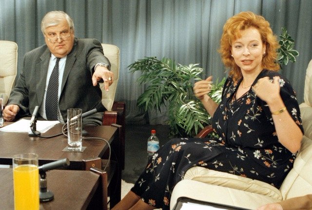 V červnu v roce 1997 byla v Debatě ČT mezi hosty také tehdejší místopředsedkyně a nejpopulárnější politička Petra Buzková (ČSSD)