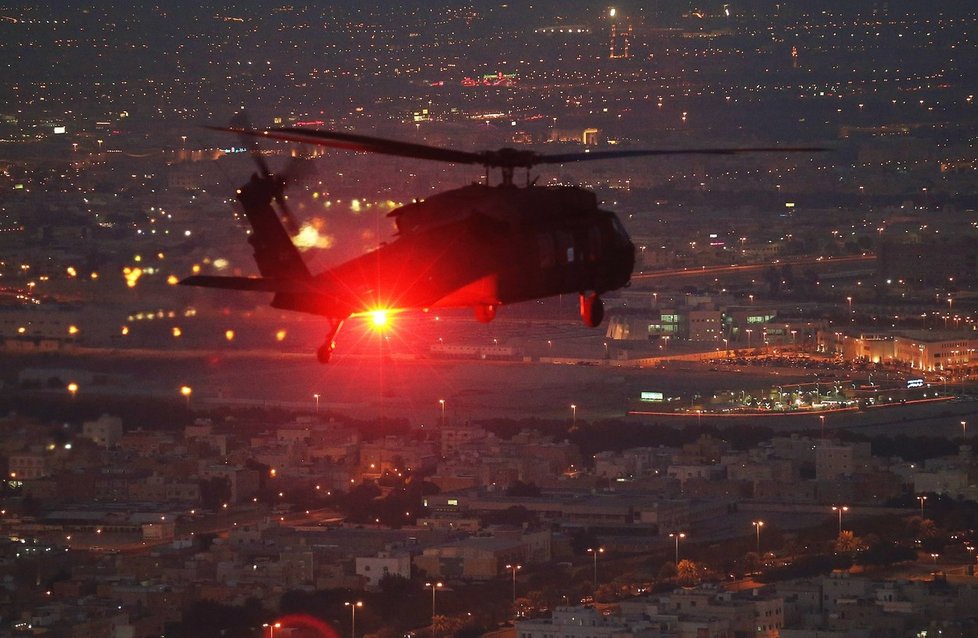 Při nočním cvičení na Floridě havaroval vojenský vrtulník Blackhawk.