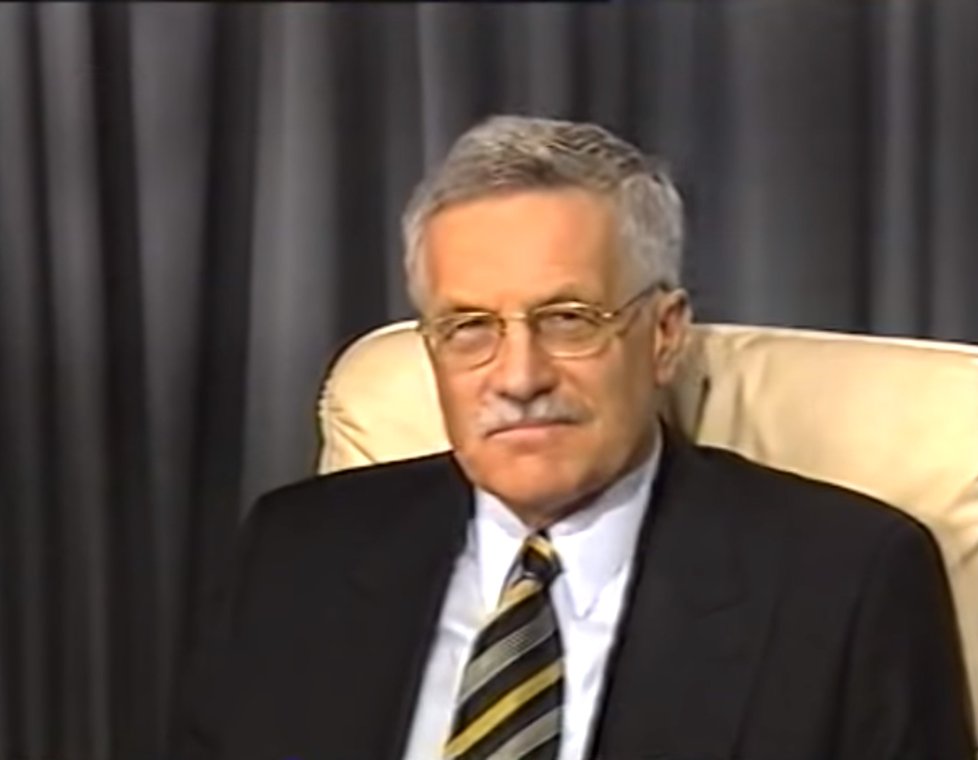 Václav Klaus jako premiér ČR v roce 1996 v diskusním pořadu Debata, kterou moderoval Otakar Černý.