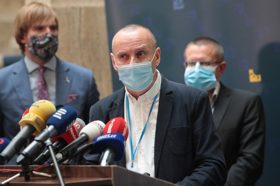 Anesteziolog Vladimír Černý na tiskové konferenci o vývoji koronaviru (11.6.2020)