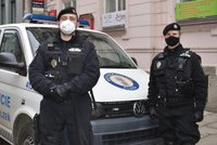 Drama v Plzni: Strážníci místo tankování zachraňovali čerpadláře