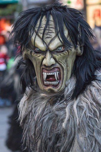 Strašidelný Krampuslauf. Čerti jsou jako živí