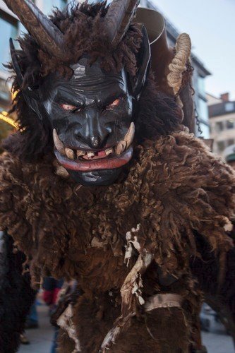 Strašidelný Krampuslauf. Čerti jsou jako živí