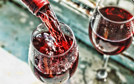 Červené víno, ilustrační foto