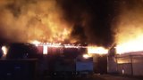 Na Olomoucku hořela průmyslový hala plná briket: Škoda je přes 12 milionů