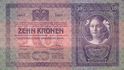 Koruna se stala měnou Rakouska-Uherska monarchie v roce 1892. Podobně jako u dnešního eura bankovka uváděla svůj název ve všech jazycích, kterými se na území monarchie mluvilo
