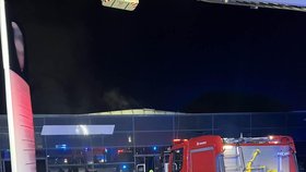 Požár autosalonu v České Lípe