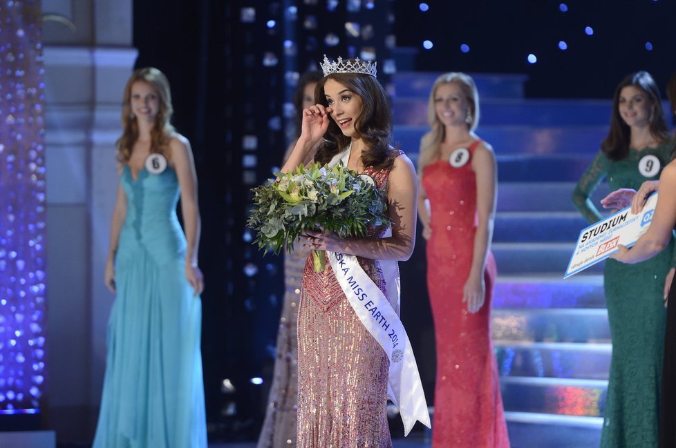 Blesk Českou Miss Earth 2014 se stala Nikola Buranská.