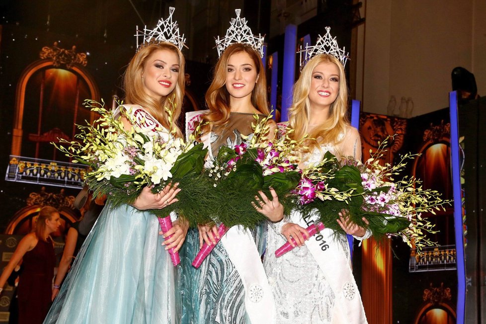 Tři nejkrásnější ženy Česka. Zleva: Kristýna Kubíčková, Andrea Bezděková a Natálie Kotková