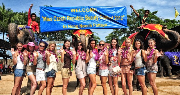 Finalistky České Miss 2012 se sluní v Thajsku