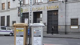 Recese v ulicích Prahy: Zrecyklujte přebytečné zlato a stříbro!