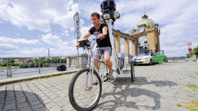 Česká pobočka firmy
Google obnovila
focení tuzemských ulic
a památek pro svou
mapovou službu
Street View.