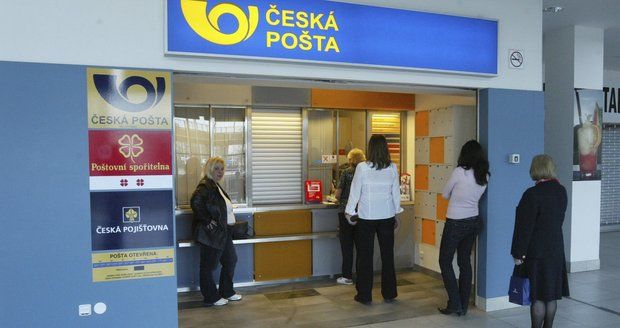 Česká pošta zavádí horkou novinku. Klienti budou moct platit kartou - a to ne jen jednou vyvolenou.