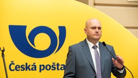 Šéf České pošty po propouštění pošťaček: Padáka dostanou i desítky manažerů! 