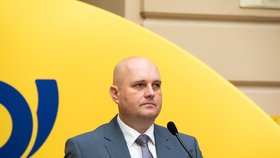 Pověřený zástupce generálního ředitele České pošty Miroslav Štěpán na tiskové konferenci (3. 4. 2023)