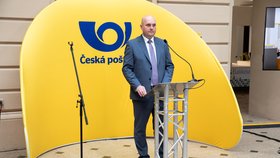 Česká pošta zdražuje: Obyčejný dopis vyjde na 27 korun, doporučené psaní na 72 korun