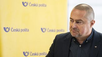 Z černé díry na miliardy do zisku za dva roky. Česká pošta představila radikální plán, experti ale kroutí hlavou Z černé díry na miliardy do zisku za dva roky. Česká pošta představila radikální plán, experti ale kroutí hlavou