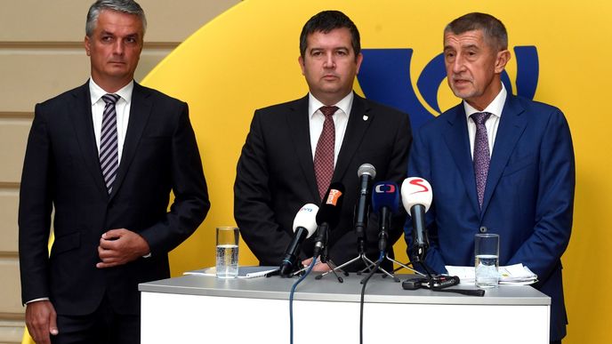 Roman Knap, Jan Hamáček a Andrej Babiš na tiskové konferenci