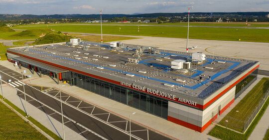 Letecky z Budějovic? Bývalé vojenské letiště se poprvé otevře civilnímu provozu