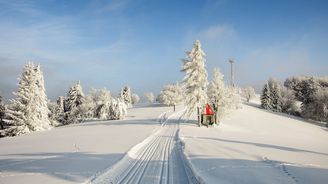 Meditace na lyžích: Padesát pět kilometrů na běžkách po Beskydsko-javornické magistrále vám dokonale pročistí hlavu