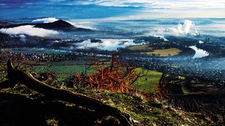 Tam, kde zima oživuje legendy aneb Zimní putování severními Čechami za mlhou, historií a mýty Tam, kde zima oživuje legendy aneb Zimní putování severními Čechami za mlhou, historií a mýty