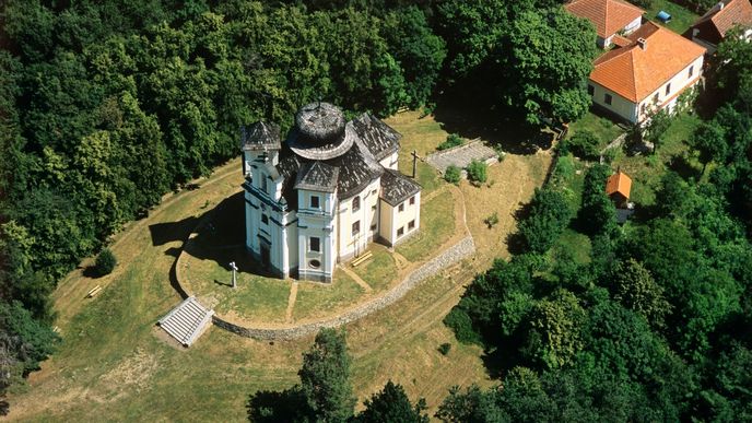 Kostel svatého Jana Křtitele a Panny Marie Karmelské