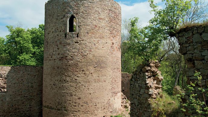 Už od třicetileté války je hrad Valdek zmiňován jako pustý...
