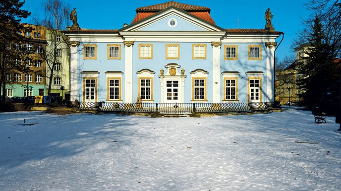 Zahradní a plesový dům v zámeckém parku patří mezi známé památky Teplic.
