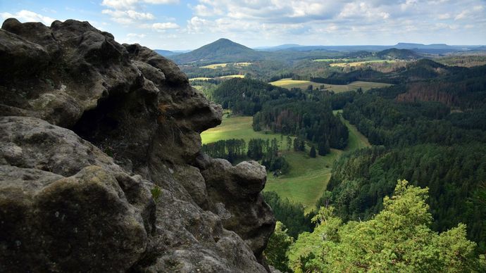 Procházka po úchvatných skalních vyhlídkách kolem severočeských Jetřichovic