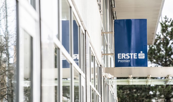 Erste Group, vlastník České spořitelny, zvýšila pololetní čistý zisk téměř o čtvrtinu